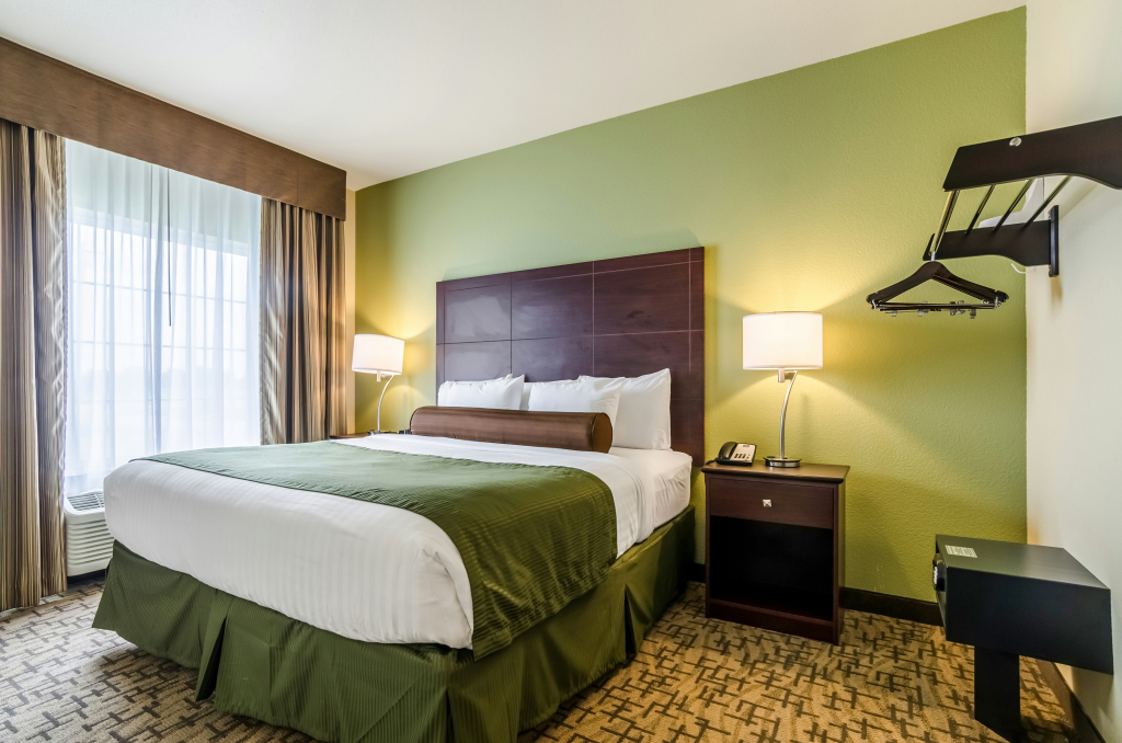 Cobblestone Hotel & Suites - McCook
