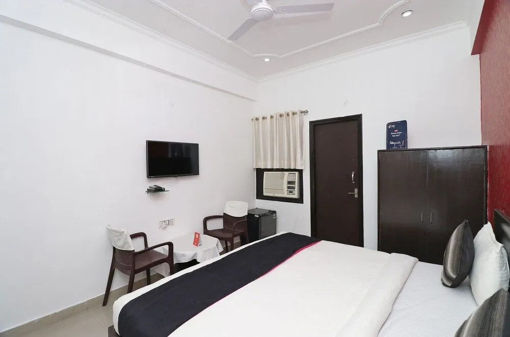 OYO 22711 Rajni Guest House