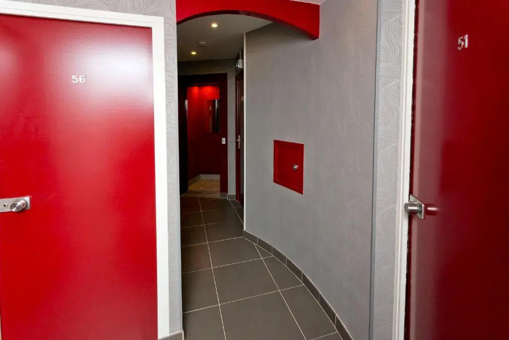 Hipotel Belgrand Edith Piaf