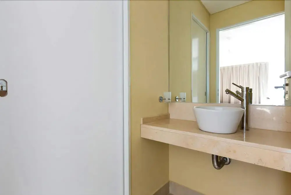 Suite & Studios