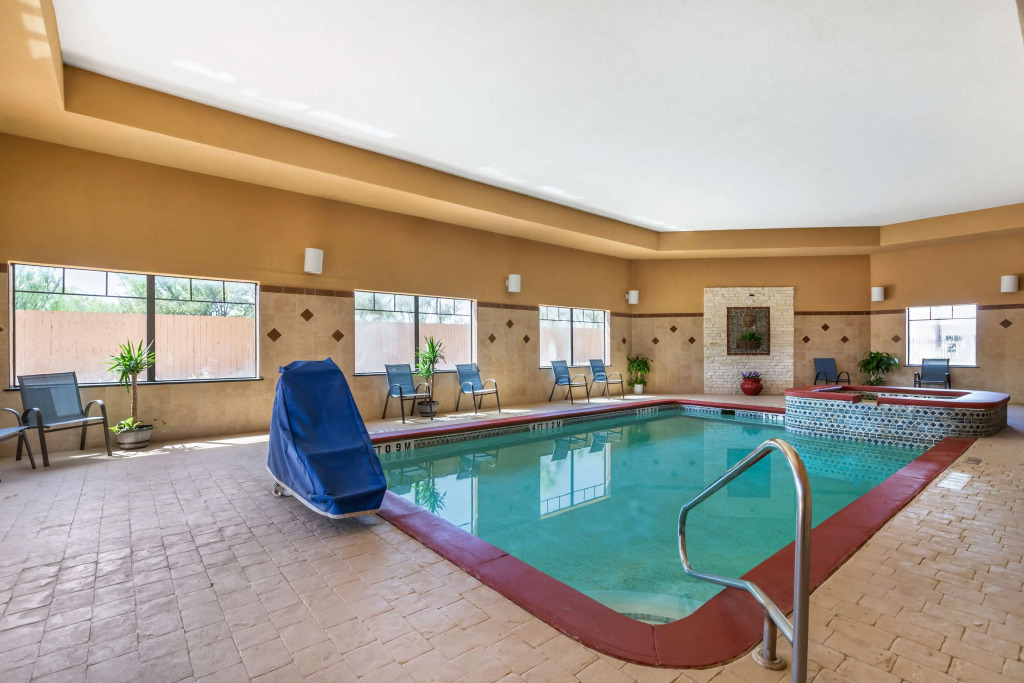 Best Western Plus Lytle Inn and Suites