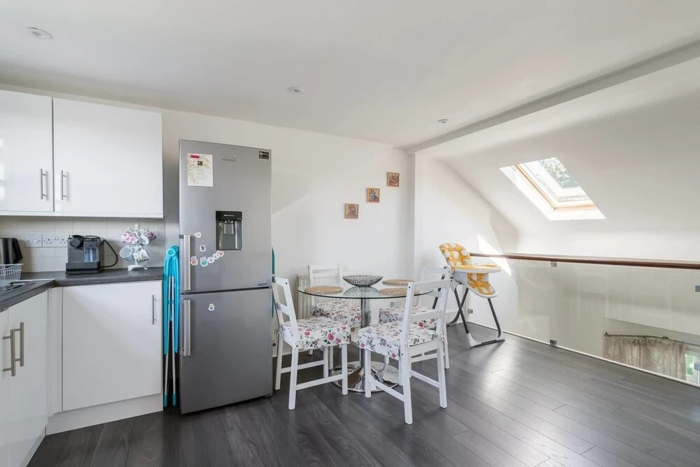 Beautiful 2 Bedroom Family Home