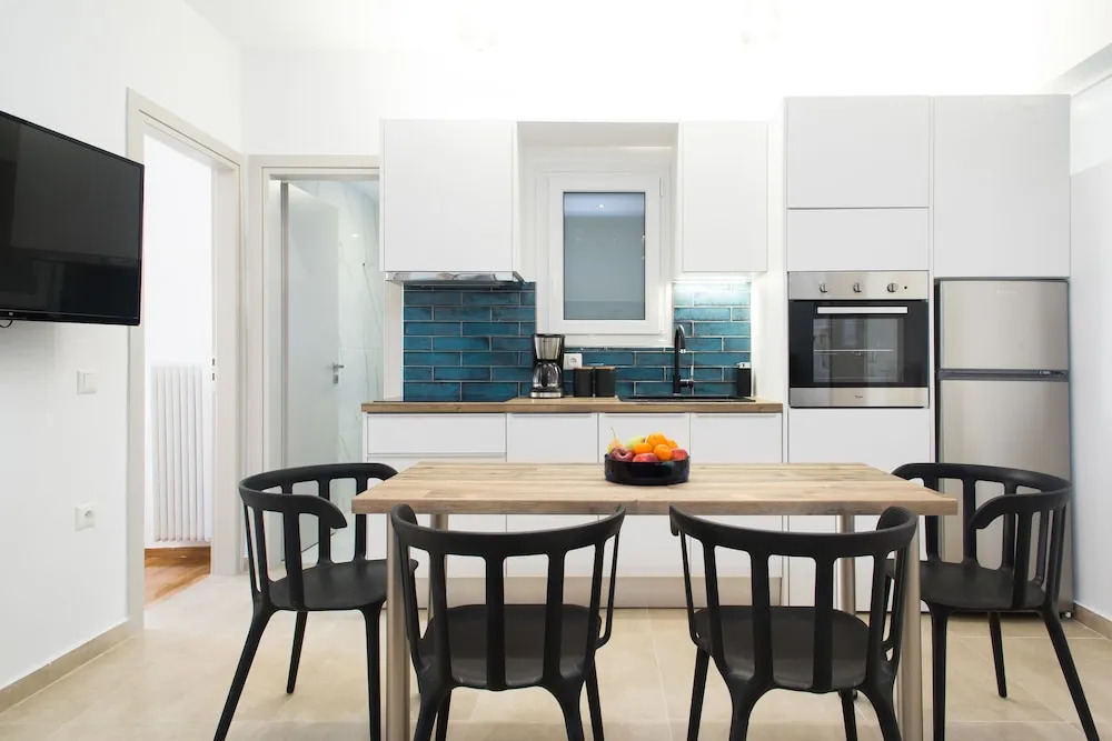 Modern Bohemian Style Sun-Splashed Loft