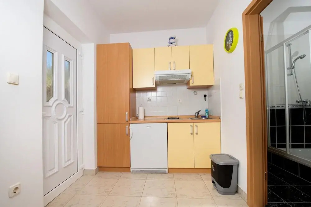 Apartments Jela