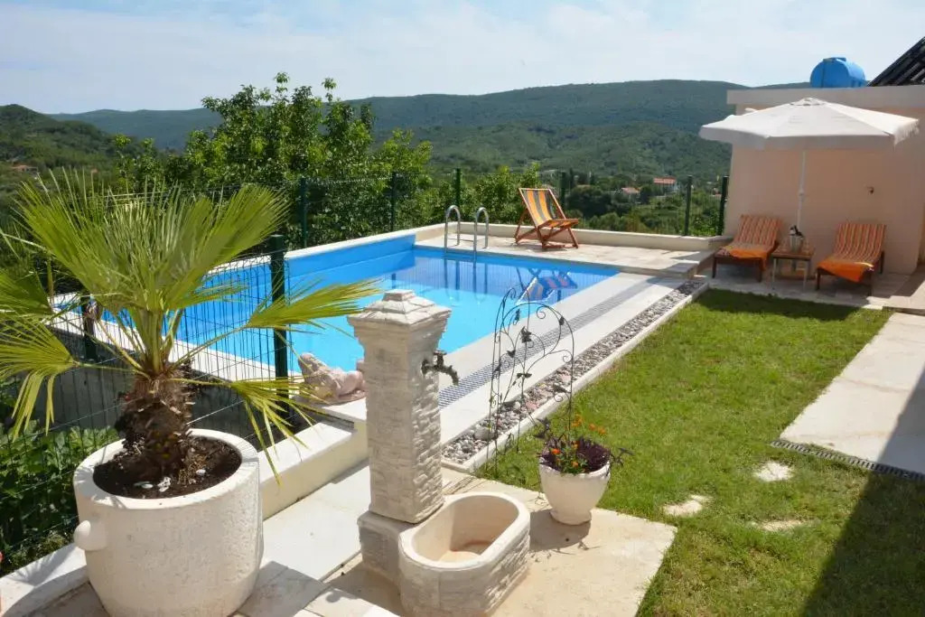 Vila Pelinovo