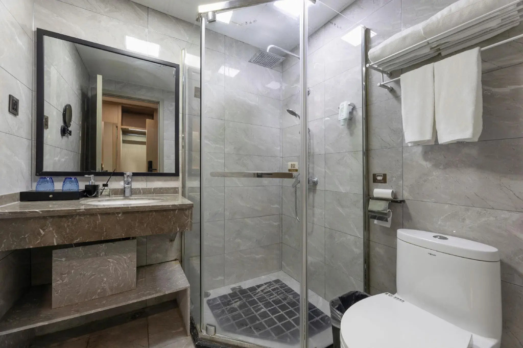 GYA Hotel (Tongxiang Century Avenue)
