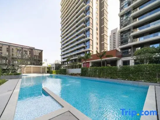 Liangting Lux·Platinum Joy Center Hotel Apartment (Sanya Dapeng City Store)