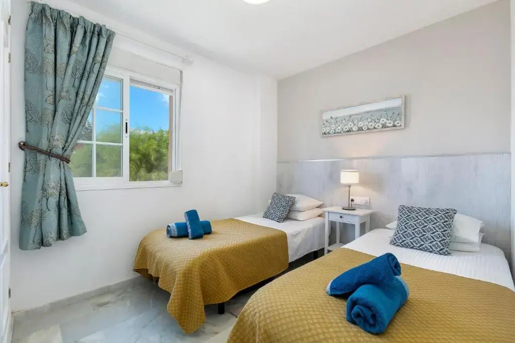 Stunning apartment metres from the beach - RDR222