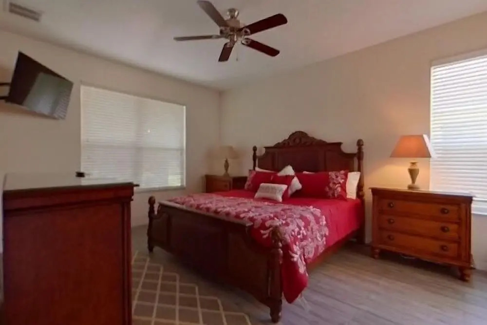 6 Bed 5.5 Bath Mins Away From Disney In Gated Comm 6 Bedroom Villa by Redawning
