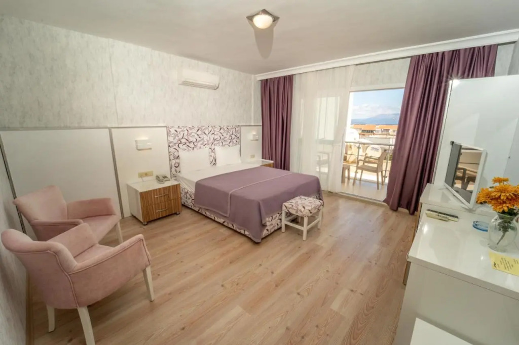 Twins Hotel Çeşme