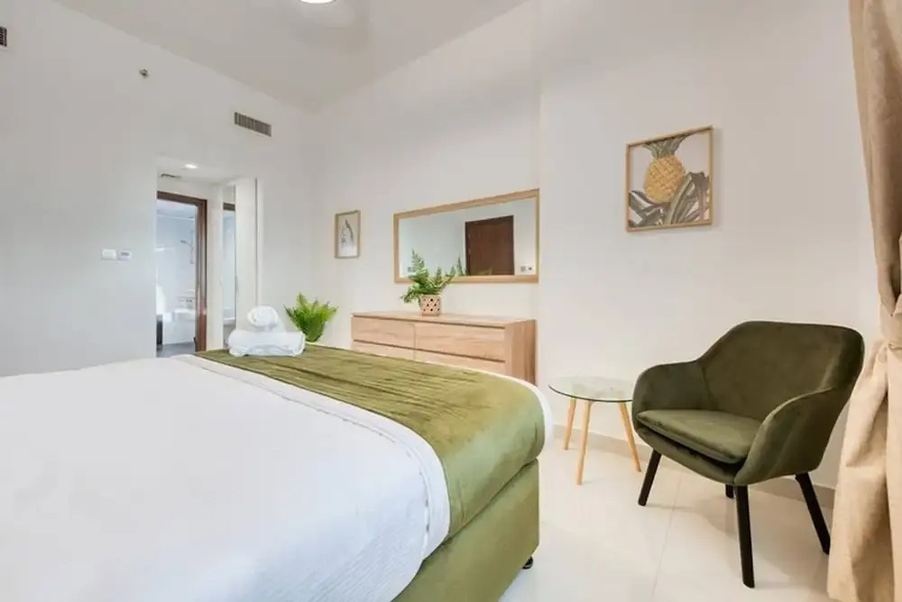 Dezire Beautiful Spacious Brand New With Balcony