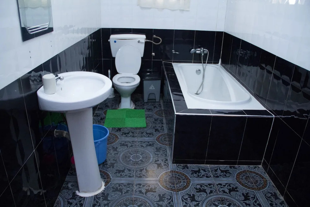 Glamossay Hotel