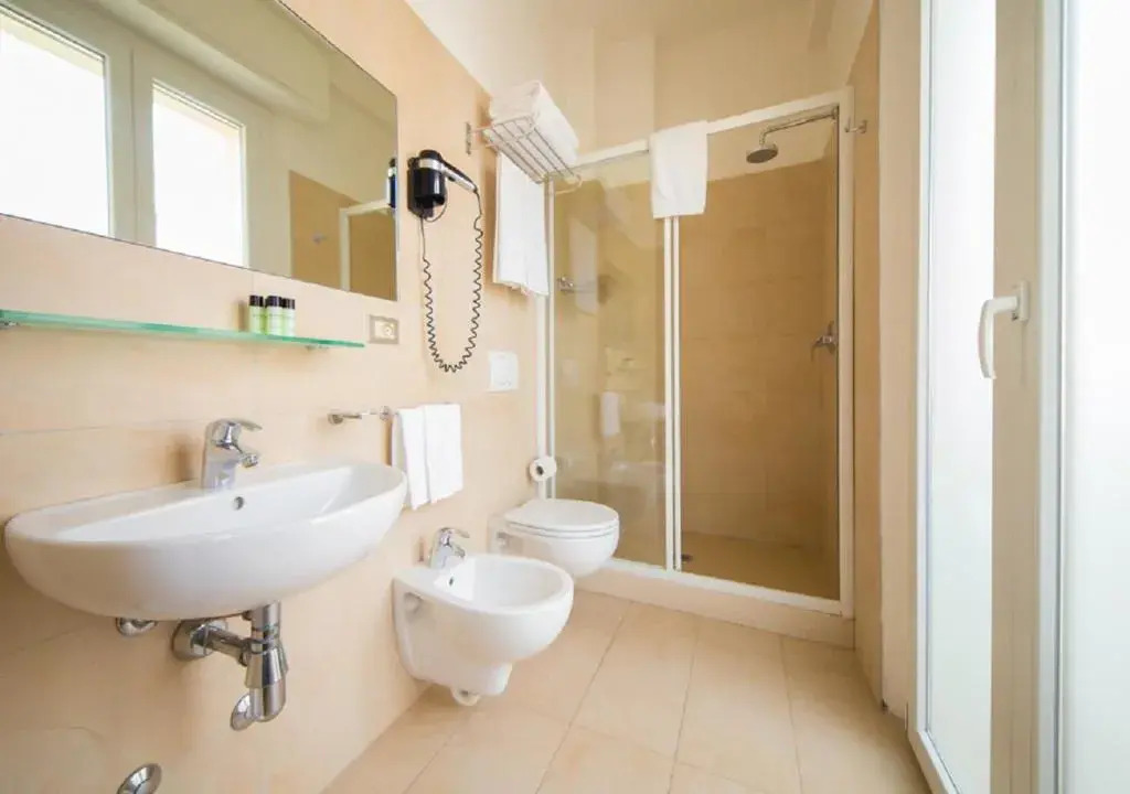Mediterraneo Hotel & Suites