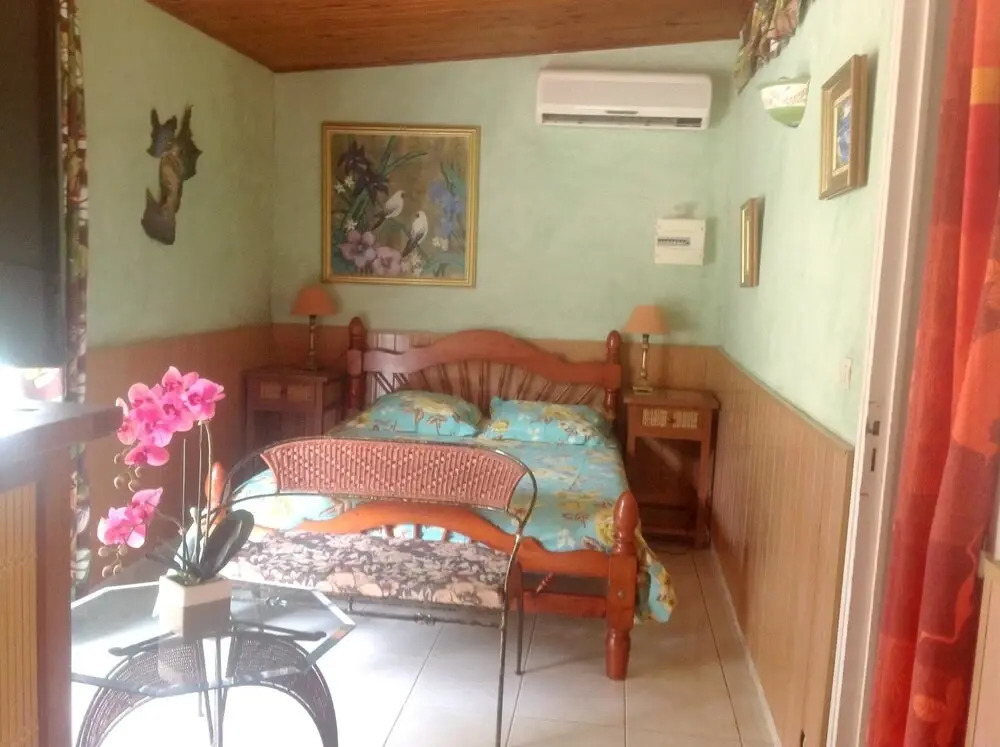 Apartment With one Bedroom in Saint-paul, With Pool Access, Furnished