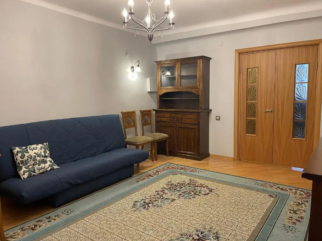 Lovely 3 bedroom apartment with free parking