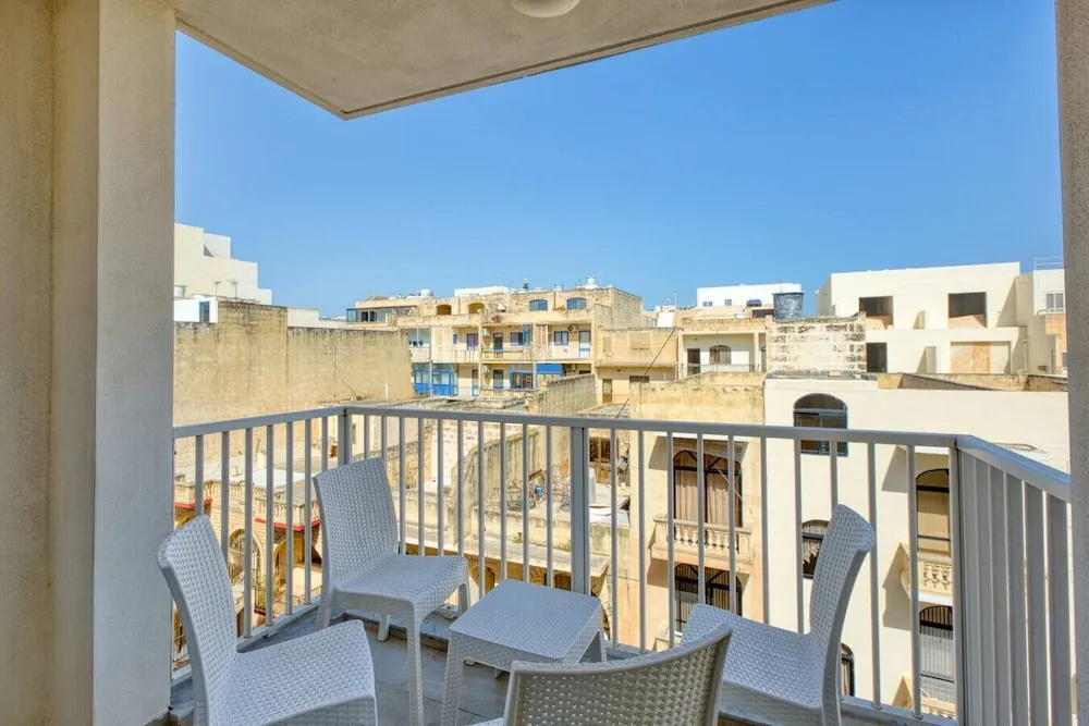Apartment in Marsalforn Beaches Seaside Dining