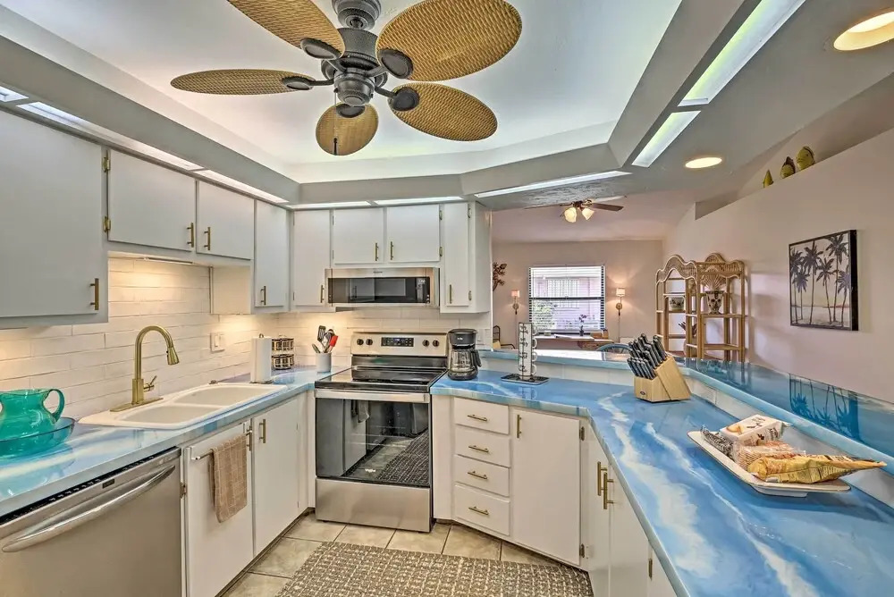 Tropical Cape Coral Home w/ Lanai: Pet Friendly!