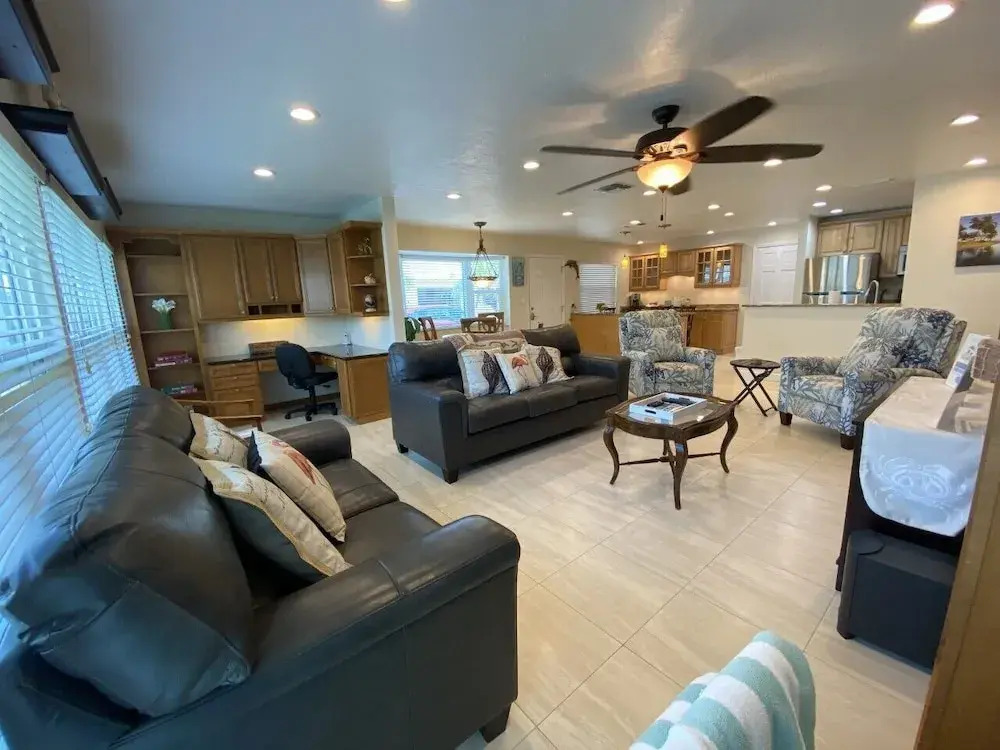 Crystal Sands & Seahorses Beach Villa