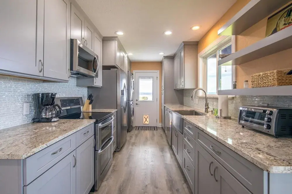 LEDGEROCK POINTE - 3 Br Home