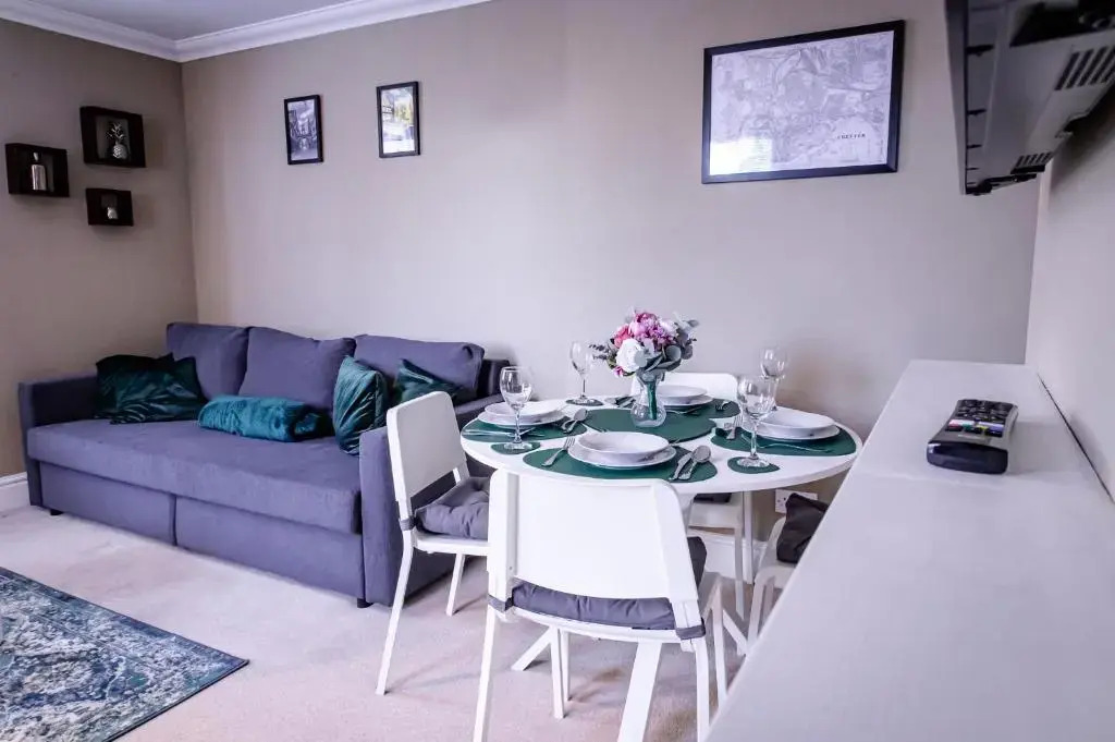 Lord Street Modern Apartment with parking by Rework Accommodation
