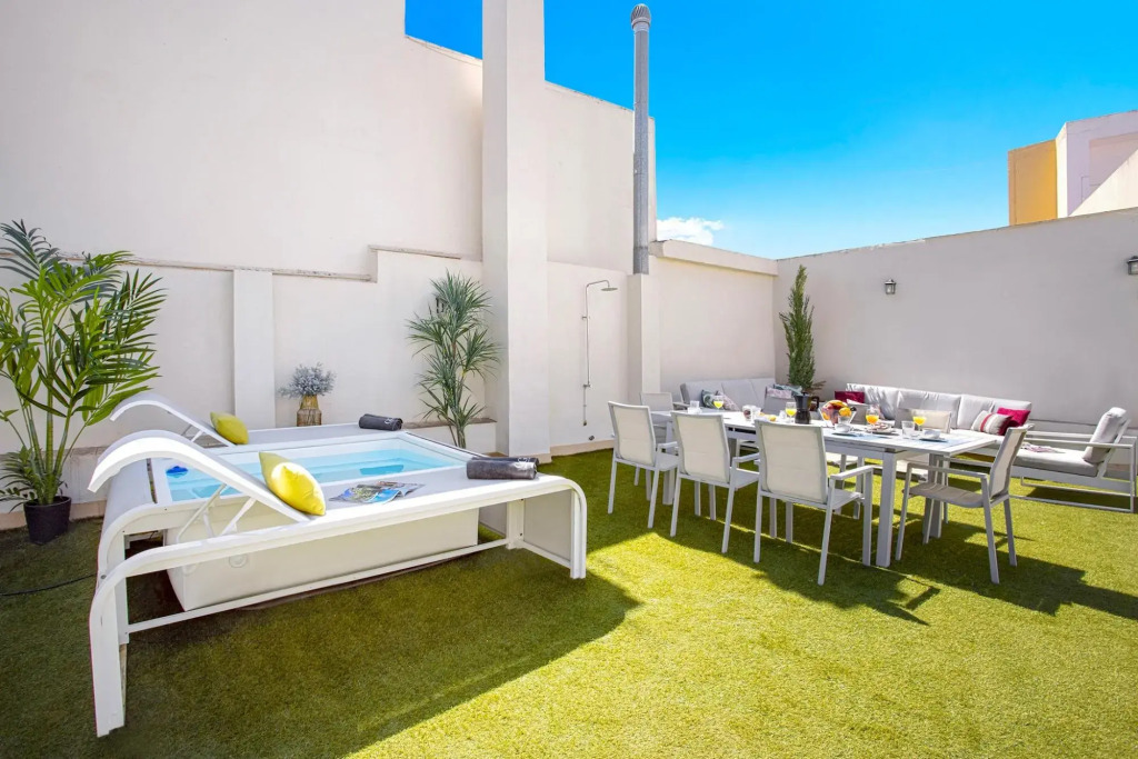 Amazing 4BD Duplex With Terrace in Santa Cruz Abades Terrace III