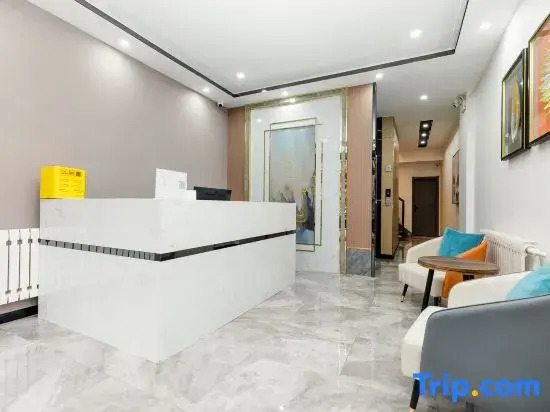 Yuntian Business Hotel (Yakeshi Railway Station Passenger Transport Station)