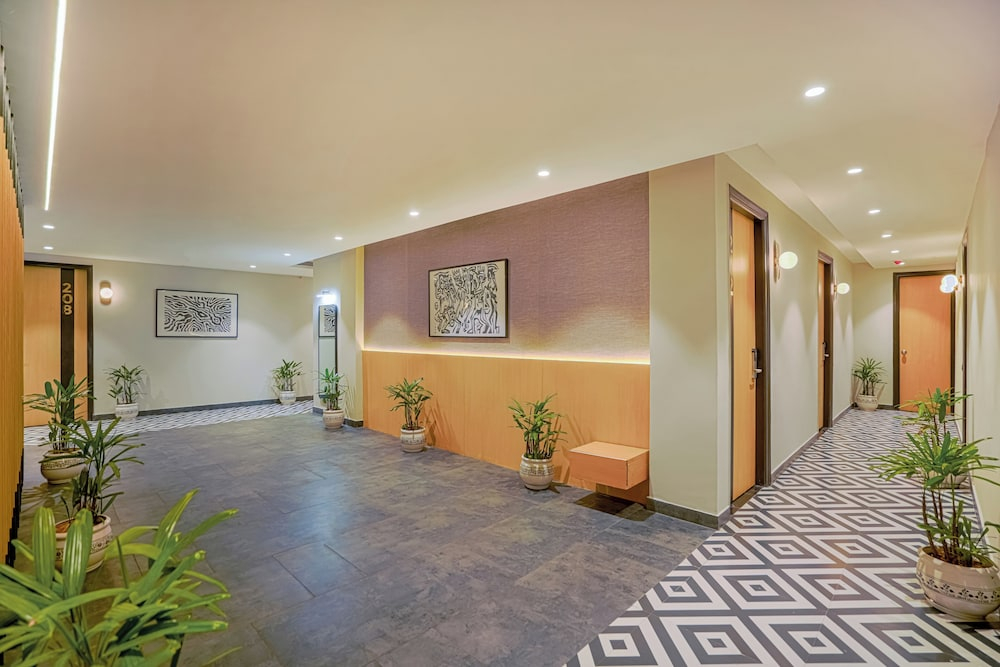 Hotel Highway Greens Near VR Punjab Mall Airport Road Mohali Chandigarh