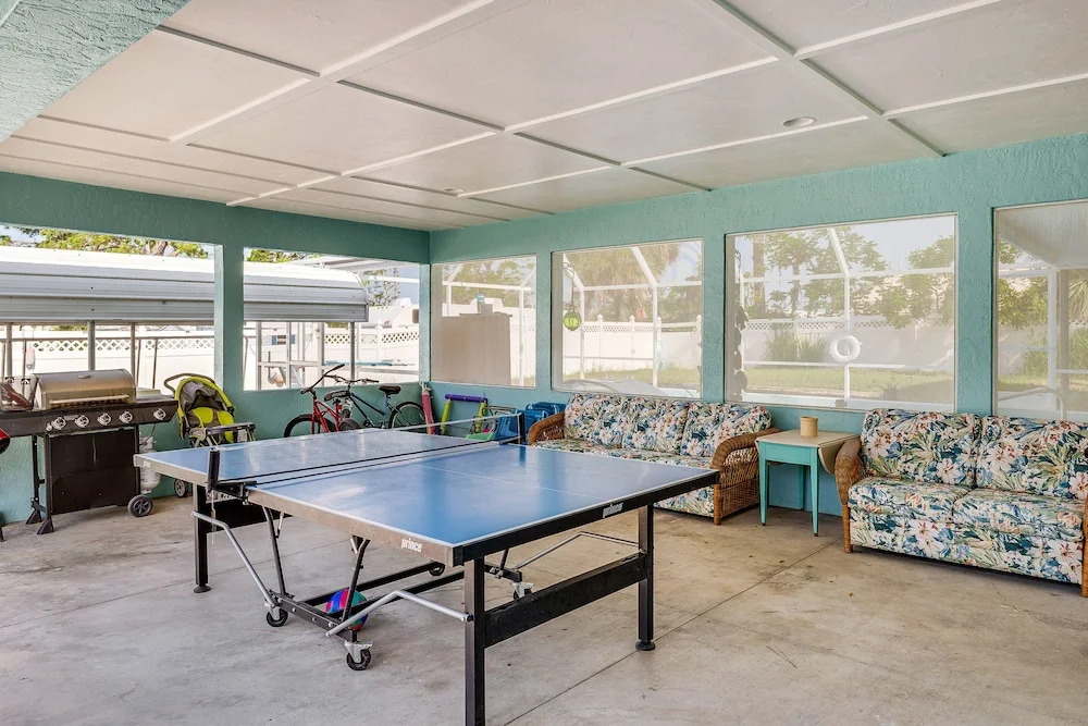 Pet-friendly Englewood Getaway Near Ocean!