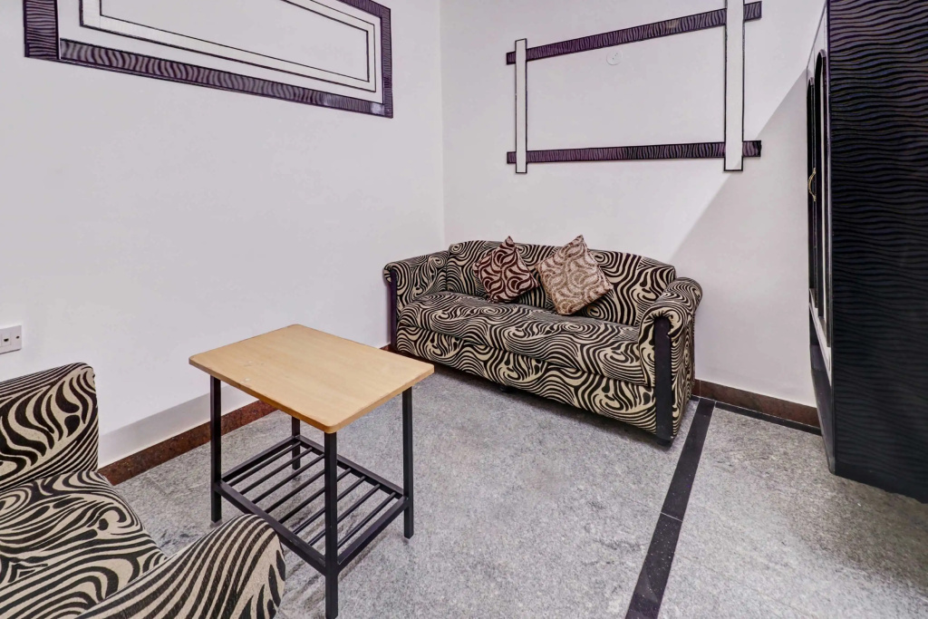 Super Collection O Sabharwal Residency Near Lalbagh Botanical Garden