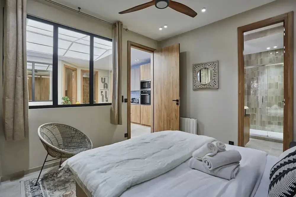 Exceptional Apartment Near Montmartre 10 People