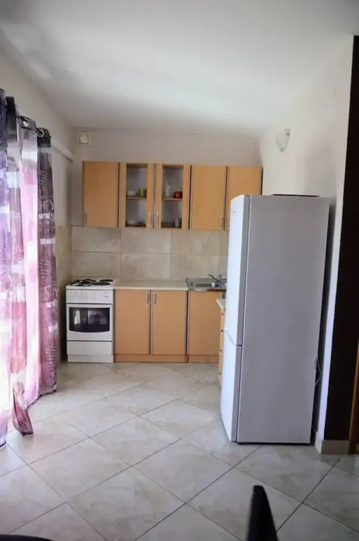 Lovely 2-bed Apartment in Vinisce, Close to Beach