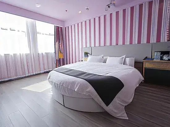 Shankee Tea Style Hotel (Qingdao Licun Commercial Street Wannianquan Road Subway Station)