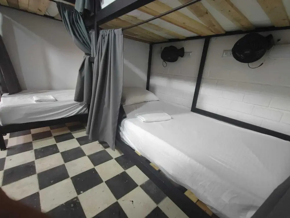 Baku Laureles Hostel