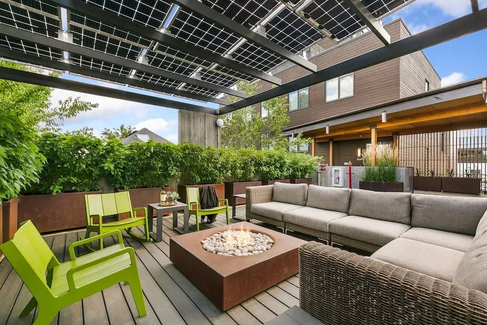 The Overlook - Luxe Old Town Condo w/ King Suite