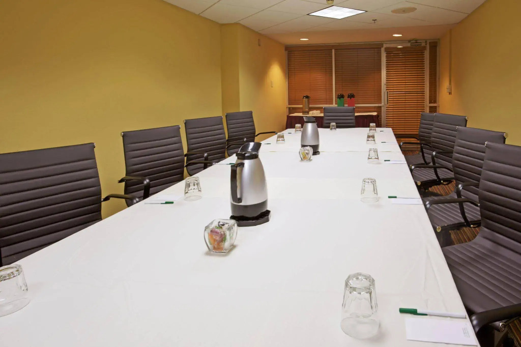Holiday Inn Houston Intercontinental Airport by IHG