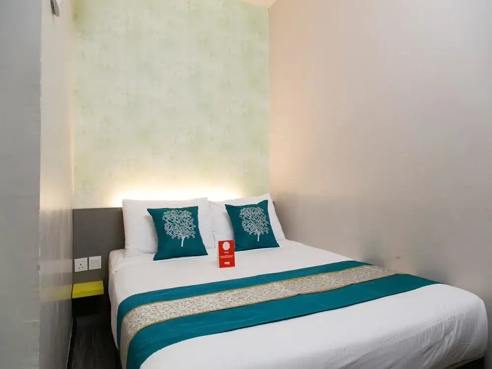 OYO 198 Seeds Hotel
