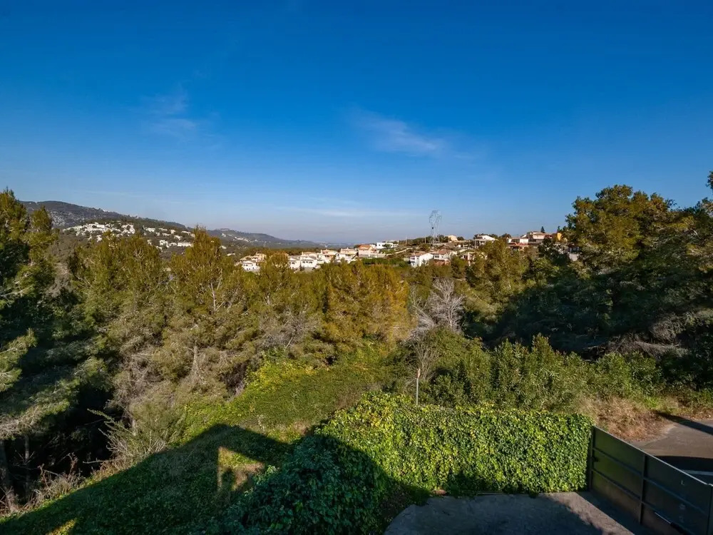 Delightful Villa in Canyelles wth Swimming Pool