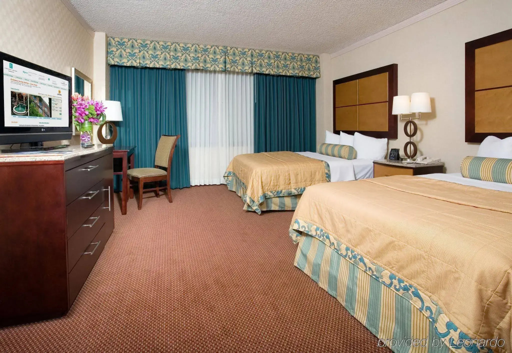 Embassy Suites by Hilton Dallas-Love Field