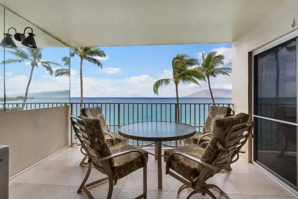 Royal Mauian, #511 2 Bedroom Condo by RedAwning