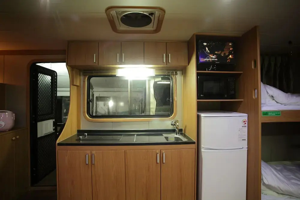 Pamping Jeju Caravan