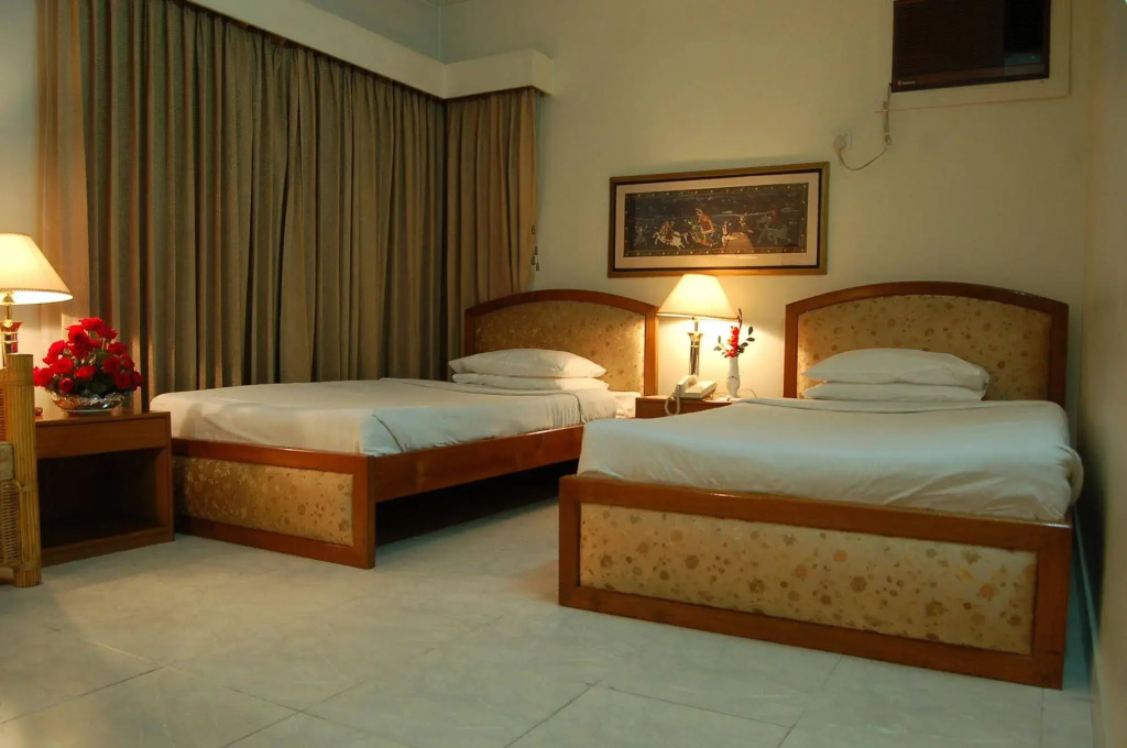 Hotel de Crystal Crown