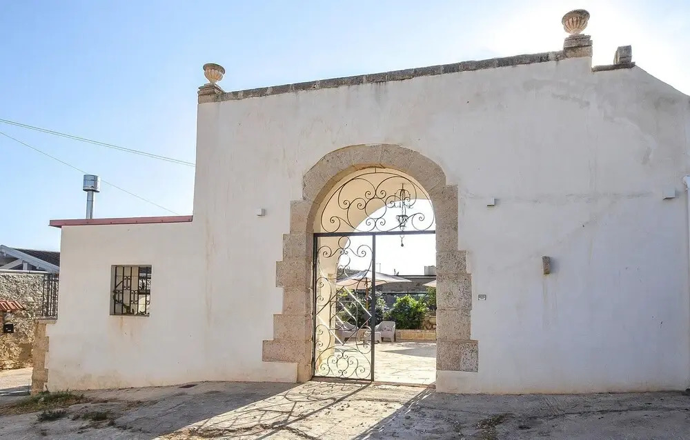 Awesome Home in Marina di Ragusa With Wifi and 2 Bedrooms