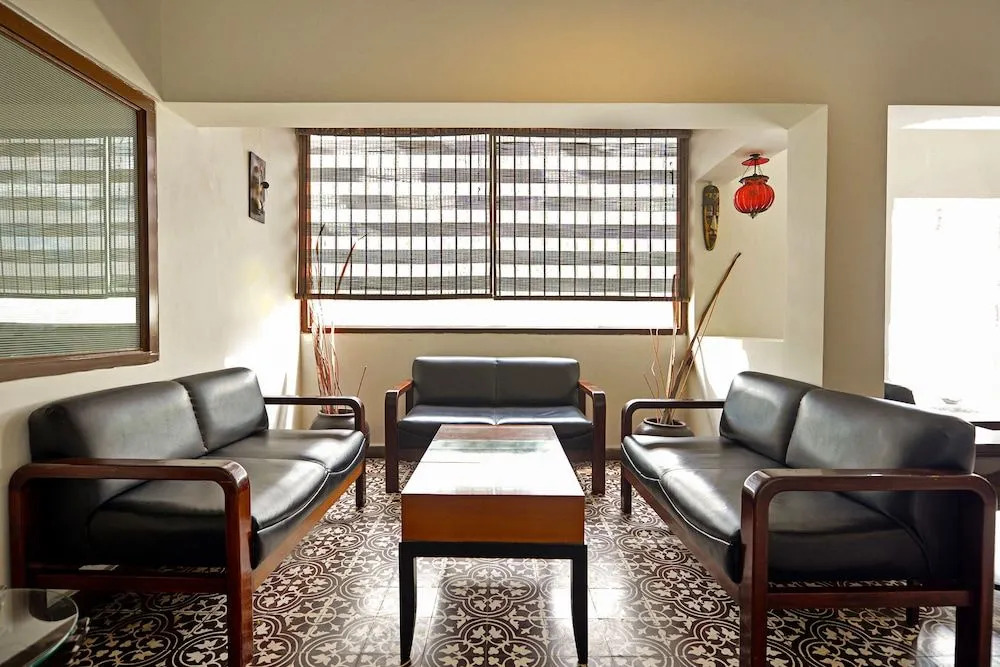 OYO Flagship 2207 Hotel Transit