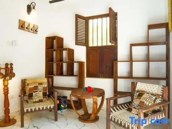 Frangipani Suite - Deluxe Triple Seaview with AC
