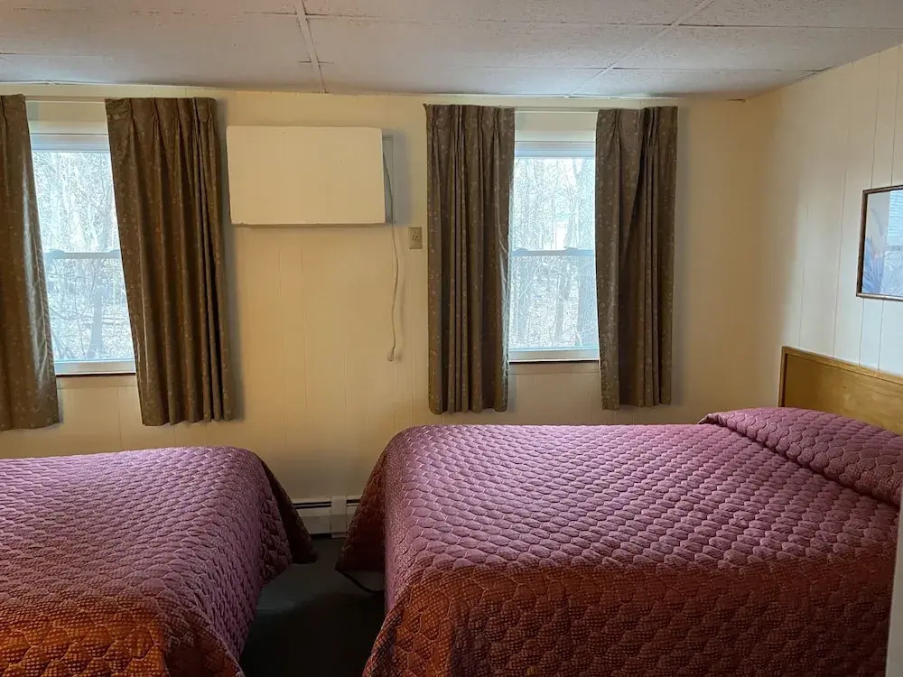 Coachman Motor Lodge