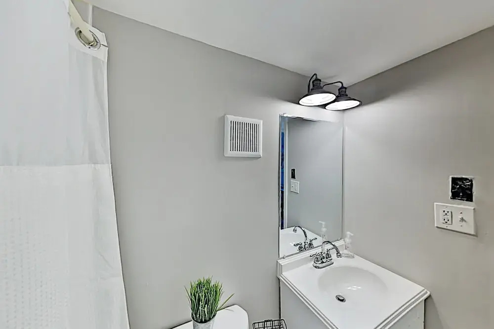1030coas 3 Bedroom Condo