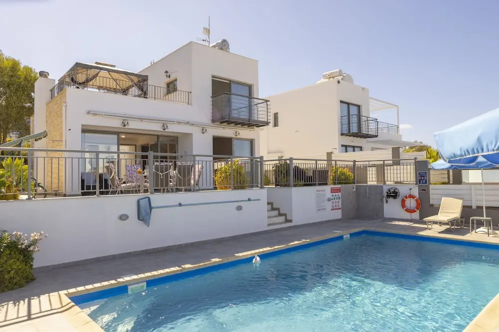 Lenias Sea View Villa