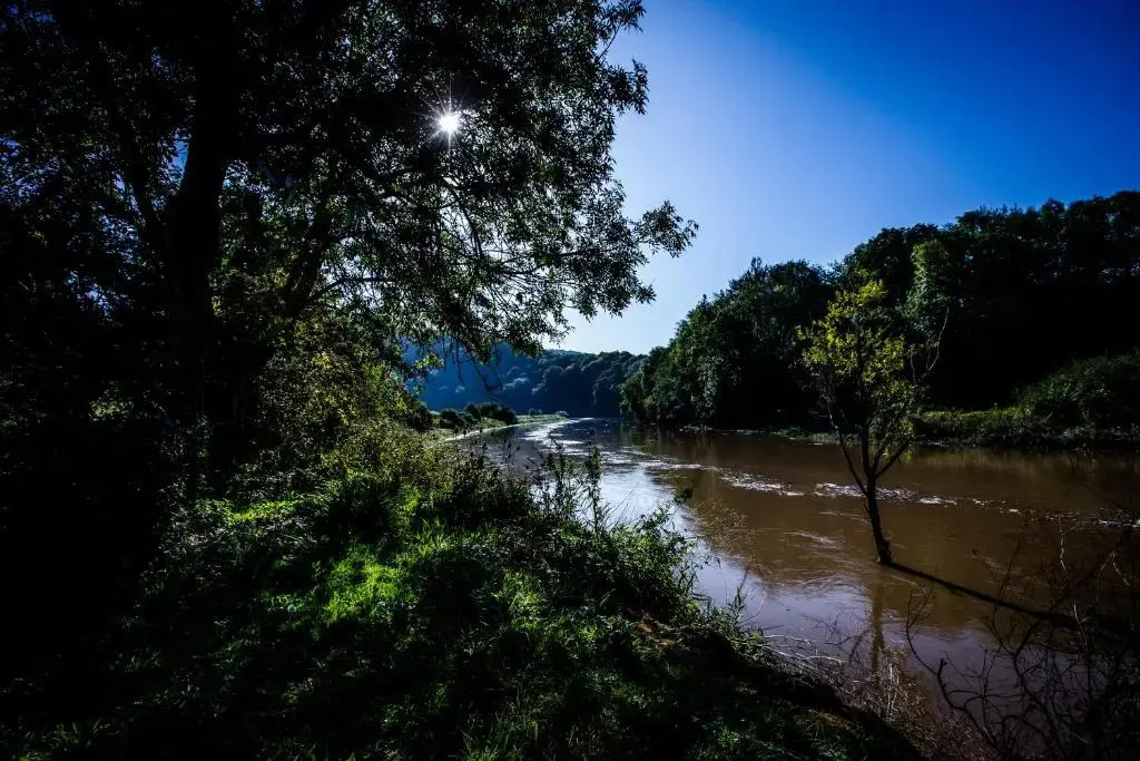 Parva Farmhouse Riverside Guesthouse