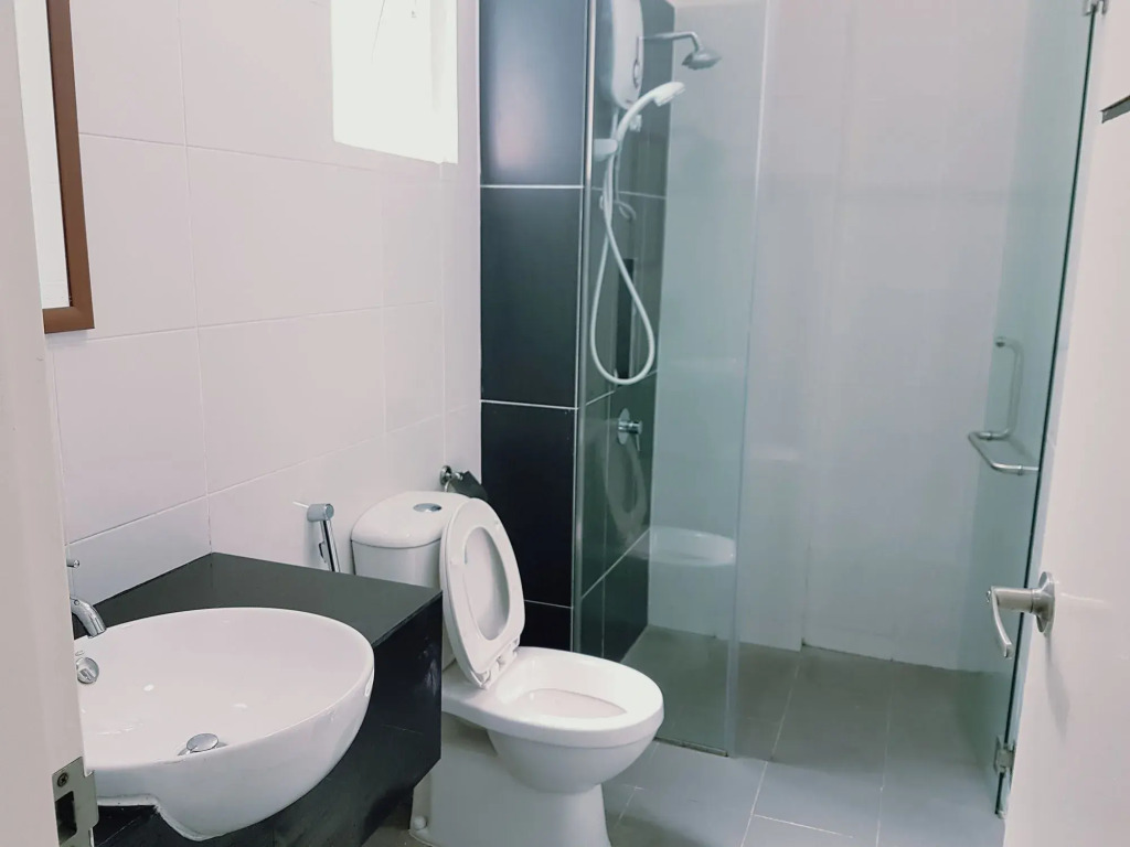 Holi 1Medini Suites