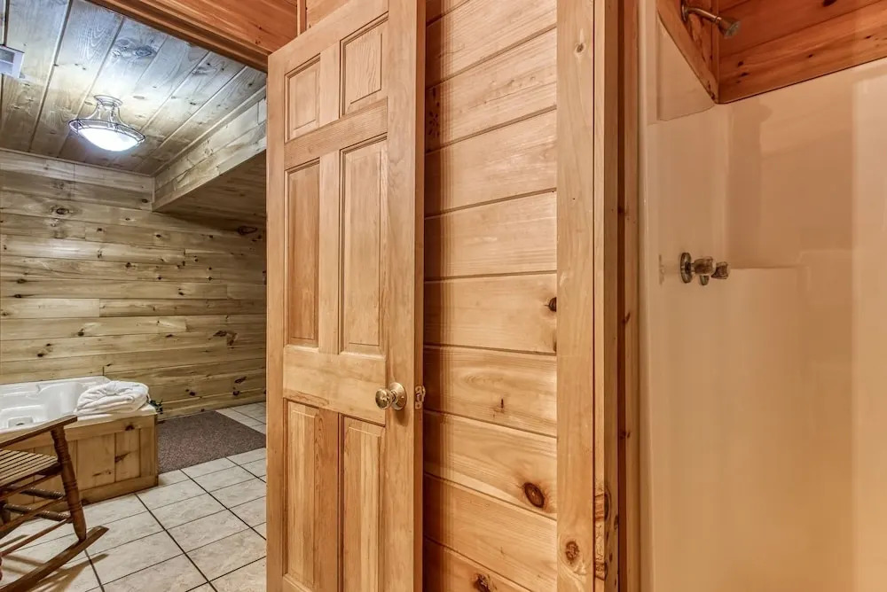 Mystic Mountain - Great Location! Close To All The Action! 2 Bedroom Cabin by RedAwning